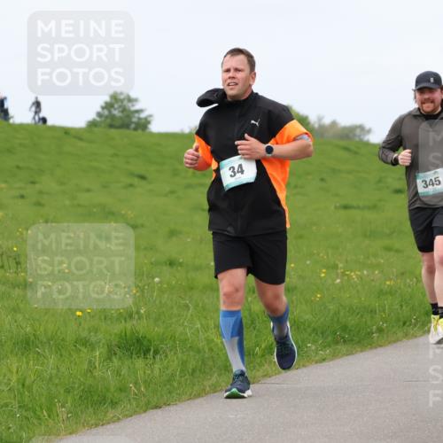 04.05.2025 - 8. Wedeler Halbmarathon Lena Gebhardt http://msf.ph/oto/7840291 04.05.2025 11:47:47 Laufen 34, 345, 32 meine-sportfotos.de