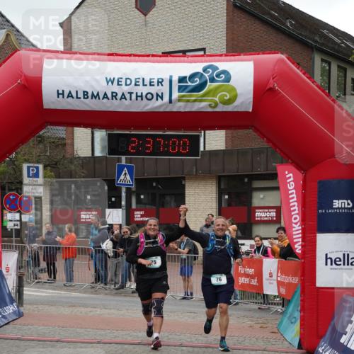04.05.2025 - 8. Wedeler Halbmarathon Felixshl http://msf.ph/oto/7840349 04.05.2025 12:36:58 Ziel 75, 76 meine-sportfotos.de