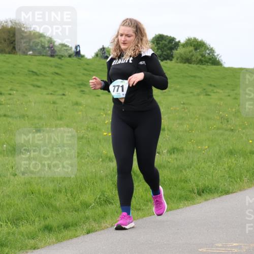 04.05.2025 - 8. Wedeler Halbmarathon Lena Gebhardt http://msf.ph/oto/7840364 04.05.2025 11:47:58 Laufen 771 meine-sportfotos.de