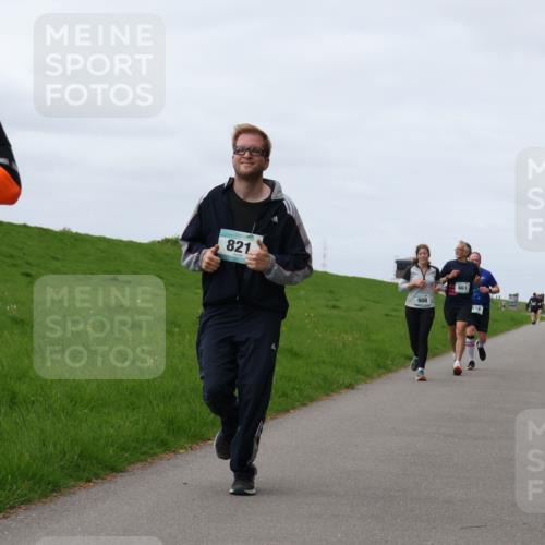 04.05.2025 - 8. Wedeler Halbmarathon Yannick Fuchs http://msf.ph/oto/7840378 04.05.2025 11:47:47 Laufen 1110, 821, 908, 661 meine-sportfotos.de