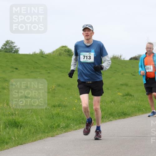 04.05.2025 - 8. Wedeler Halbmarathon Lena Gebhardt http://msf.ph/oto/7840396 04.05.2025 11:48:15 Laufen 713, 551 meine-sportfotos.de