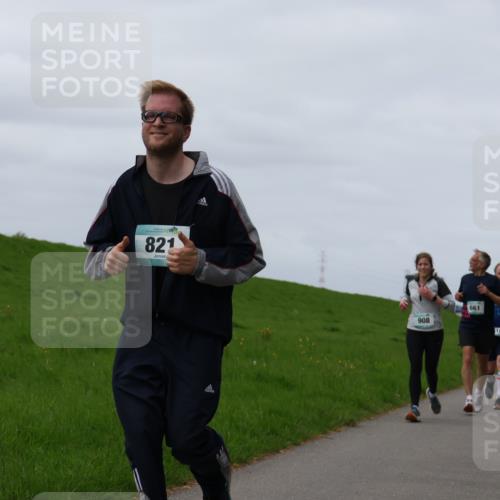 04.05.2025 - 8. Wedeler Halbmarathon Yannick Fuchs http://msf.ph/oto/7840397 04.05.2025 11:47:48 Laufen 821, 908, 661 meine-sportfotos.de