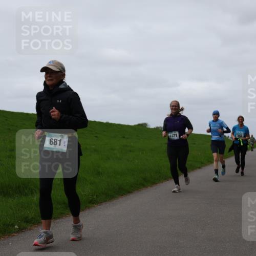 04.05.2025 - 8. Wedeler Halbmarathon Yannick Fuchs http://msf.ph/oto/7840424 04.05.2025 11:27:05 Laufen 1171, 681, 74, 10, 358 meine-sportfotos.de
