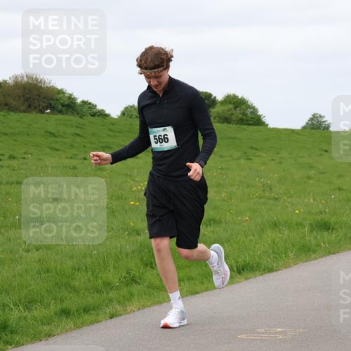 04.05.2025 - 8. Wedeler Halbmarathon Lena Gebhardt http://msf.ph/oto/7840439 04.05.2025 11:48:31 Laufen 566 meine-sportfotos.de