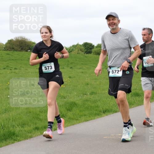 04.05.2025 - 8. Wedeler Halbmarathon Lena Gebhardt http://msf.ph/oto/7840464 04.05.2025 11:48:40 Laufen 573, 572, 530 meine-sportfotos.de