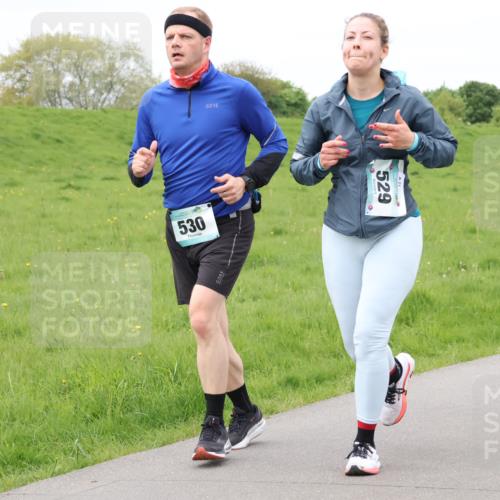 04.05.2025 - 8. Wedeler Halbmarathon Lena Gebhardt http://msf.ph/oto/7840494 04.05.2025 11:48:44 Laufen 530, 529 meine-sportfotos.de