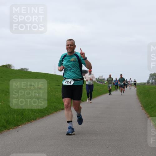 04.05.2025 - 8. Wedeler Halbmarathon Yannick Fuchs http://msf.ph/oto/7840513 04.05.2025 11:27:09 Laufen 724 meine-sportfotos.de
