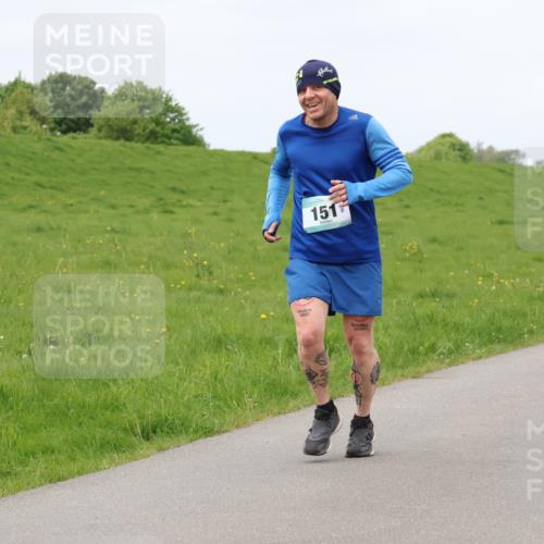 04.05.2025 - 8. Wedeler Halbmarathon Lena Gebhardt http://msf.ph/oto/7840522 04.05.2025 11:48:53 Laufen 151 meine-sportfotos.de