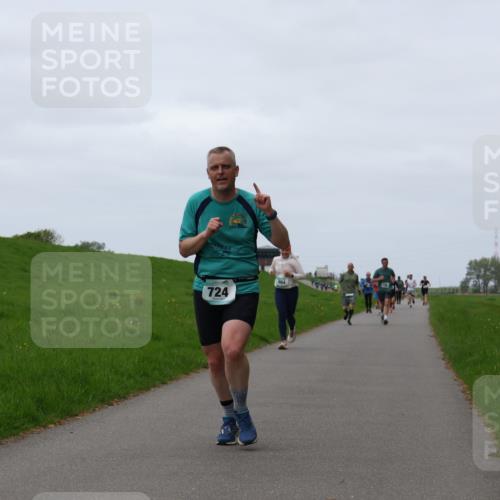 04.05.2025 - 8. Wedeler Halbmarathon Yannick Fuchs http://msf.ph/oto/7840523 04.05.2025 11:27:10 Laufen 724 meine-sportfotos.de