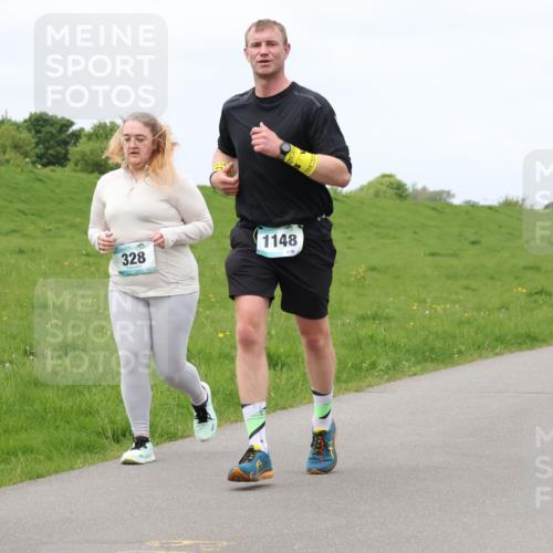 04.05.2025 - 8. Wedeler Halbmarathon Lena Gebhardt http://msf.ph/oto/7840566 04.05.2025 11:49:12 Laufen 596, 17, 328, 1148, 58, 126, 2025 meine-sportfotos.de