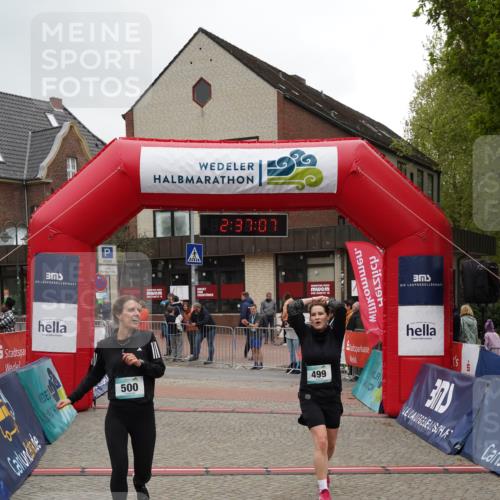04.05.2025 - 8. Wedeler Halbmarathon Felixshl http://msf.ph/oto/7840601 04.05.2025 12:37:05 Ziel 499, 500 meine-sportfotos.de