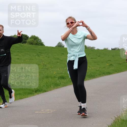 04.05.2025 - 8. Wedeler Halbmarathon Lena Gebhardt http://msf.ph/oto/7840611 04.05.2025 11:49:22 Laufen 141 meine-sportfotos.de