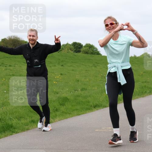 04.05.2025 - 8. Wedeler Halbmarathon Lena Gebhardt http://msf.ph/oto/7840618 04.05.2025 11:49:22 Laufen  meine-sportfotos.de