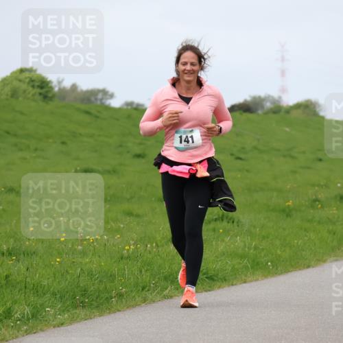 04.05.2025 - 8. Wedeler Halbmarathon Lena Gebhardt http://msf.ph/oto/7840635 04.05.2025 11:49:25 Laufen 141, 241 meine-sportfotos.de