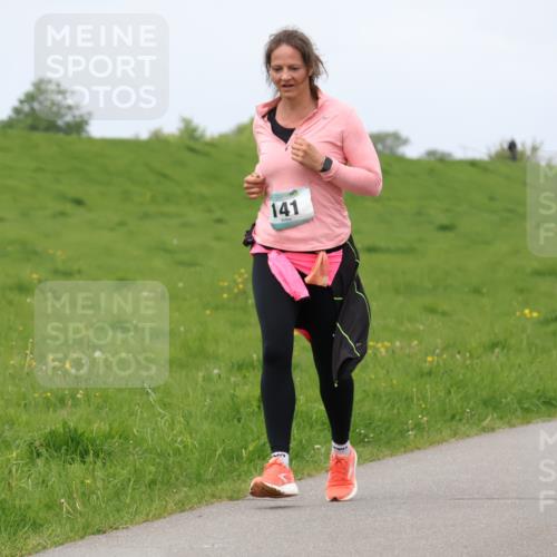 04.05.2025 - 8. Wedeler Halbmarathon Lena Gebhardt http://msf.ph/oto/7840645 04.05.2025 11:49:27 Laufen 141, 241 meine-sportfotos.de