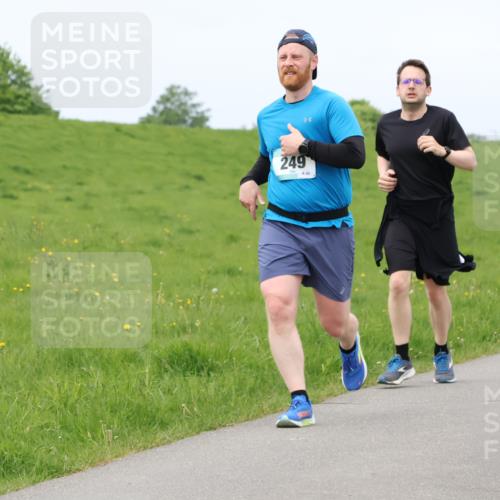 04.05.2025 - 8. Wedeler Halbmarathon Lena Gebhardt http://msf.ph/oto/7840659 04.05.2025 11:49:36 Laufen 249, 45 meine-sportfotos.de
