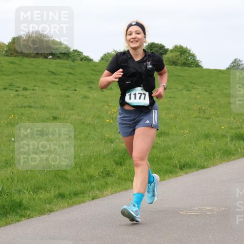 04.05.2025 - 8. Wedeler Halbmarathon Lena Gebhardt http://msf.ph/oto/7840677 04.05.2025 11:49:41 Laufen 1177 meine-sportfotos.de