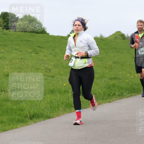 04.05.2025 - 8. Wedeler Halbmarathon Lena Gebhardt http://msf.ph/oto/7840706 04.05.2025 11:49:55 Laufen 12, 543, 518 meine-sportfotos.de