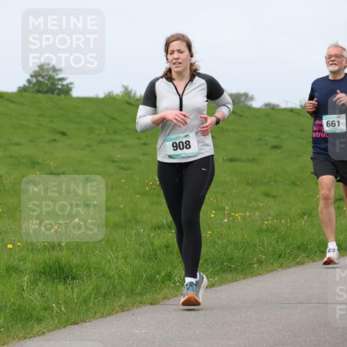 04.05.2025 - 8. Wedeler Halbmarathon Lena Gebhardt http://msf.ph/oto/7840760 04.05.2025 11:50:13 Laufen 908, 661 meine-sportfotos.de