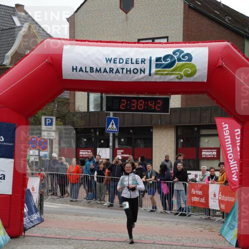04.05.2025 - 8. Wedeler Halbmarathon Felixshl http://msf.ph/oto/7840761 04.05.2025 12:38:40 Ziel 525 meine-sportfotos.de