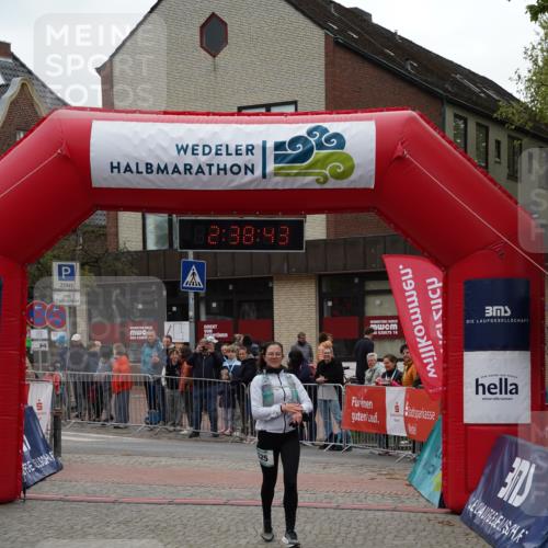 04.05.2025 - 8. Wedeler Halbmarathon Felixshl http://msf.ph/oto/7840771 04.05.2025 12:38:41 Ziel 525 meine-sportfotos.de
