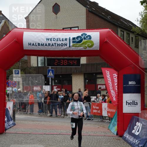 04.05.2025 - 8. Wedeler Halbmarathon Felixshl http://msf.ph/oto/7840782 04.05.2025 12:38:41 Ziel 525 meine-sportfotos.de
