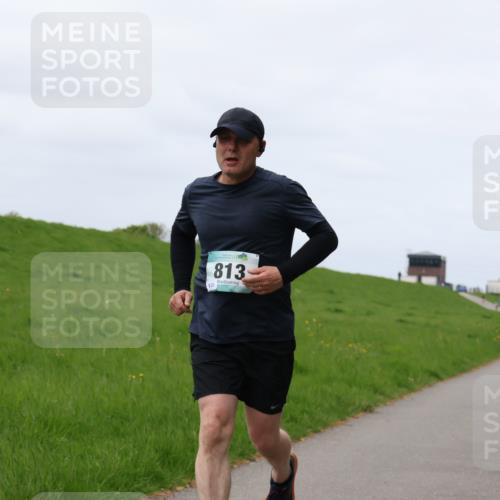 04.05.2025 - 8. Wedeler Halbmarathon Yannick Fuchs http://msf.ph/oto/7840786 04.05.2025 11:48:16 Laufen 823, 813 meine-sportfotos.de