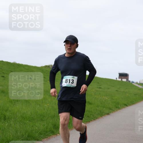 04.05.2025 - 8. Wedeler Halbmarathon Yannick Fuchs http://msf.ph/oto/7840789 04.05.2025 11:48:16 Laufen 823, 813 meine-sportfotos.de