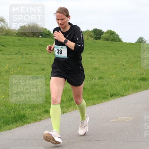 04.05.2025 - 8. Wedeler Halbmarathon Lena Gebhardt http://msf.ph/oto/7840798 04.05.2025 11:50:18 Laufen 38 meine-sportfotos.de