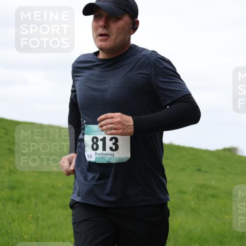 04.05.2025 - 8. Wedeler Halbmarathon Yannick Fuchs http://msf.ph/oto/7840825 04.05.2025 11:48:18 Laufen 813, 23 meine-sportfotos.de