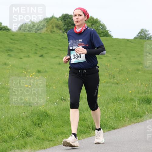 04.05.2025 - 8. Wedeler Halbmarathon Lena Gebhardt http://msf.ph/oto/7840866 04.05.2025 11:51:06 Laufen 15, 384 meine-sportfotos.de