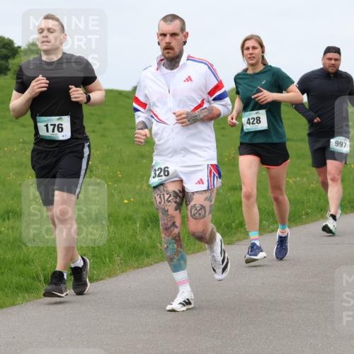 04.05.2025 - 8. Wedeler Halbmarathon Lena Gebhardt http://msf.ph/oto/7840894 04.05.2025 11:51:13 Laufen 176, 7, 326, 1312, 428, 997 meine-sportfotos.de