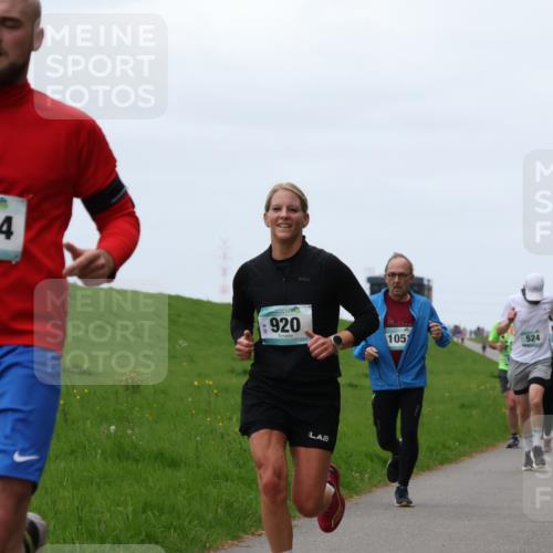 04.05.2025 - 8. Wedeler Halbmarathon Yannick Fuchs http://msf.ph/oto/7840899 04.05.2025 11:27:26 Laufen 1194, 920, 105, 524 meine-sportfotos.de