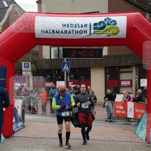 04.05.2025 - 8. Wedeler Halbmarathon Felixshl http://msf.ph/oto/7840953 04.05.2025 12:39:58 Ziel 4, 26, 29 meine-sportfotos.de