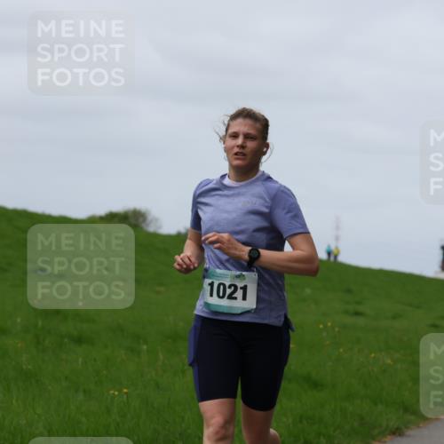 04.05.2025 - 8. Wedeler Halbmarathon Yannick Fuchs http://msf.ph/oto/7840958 04.05.2025 11:48:33 Laufen 1021 meine-sportfotos.de
