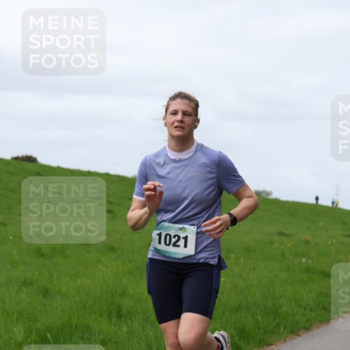 04.05.2025 - 8. Wedeler Halbmarathon Yannick Fuchs http://msf.ph/oto/7840975 04.05.2025 11:48:34 Laufen 1021 meine-sportfotos.de