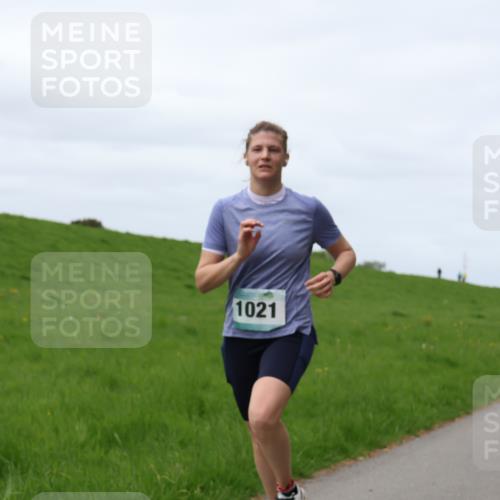 04.05.2025 - 8. Wedeler Halbmarathon Yannick Fuchs http://msf.ph/oto/7840979 04.05.2025 11:48:34 Laufen 1021 meine-sportfotos.de