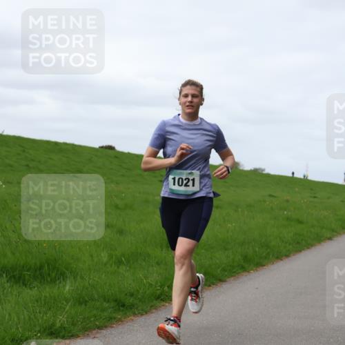 04.05.2025 - 8. Wedeler Halbmarathon Yannick Fuchs http://msf.ph/oto/7840983 04.05.2025 11:48:34 Laufen 1021 meine-sportfotos.de