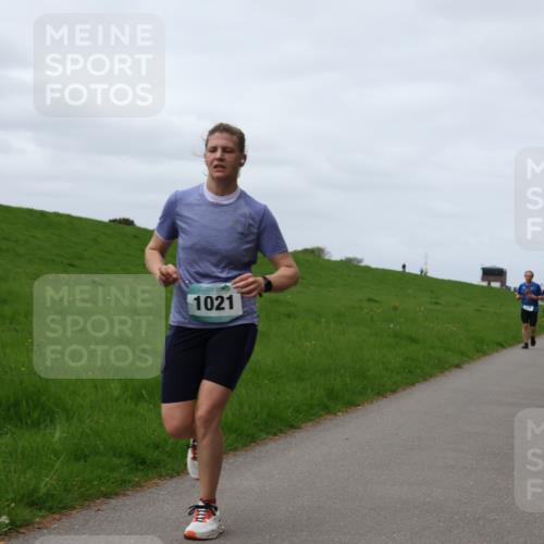 04.05.2025 - 8. Wedeler Halbmarathon Yannick Fuchs http://msf.ph/oto/7840986 04.05.2025 11:48:34 Laufen 1021 meine-sportfotos.de