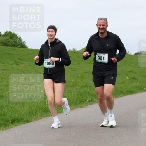 04.05.2025 - 8. Wedeler Halbmarathon Lena Gebhardt http://msf.ph/oto/7841075 04.05.2025 11:53:13 Laufen 1098, 321 meine-sportfotos.de