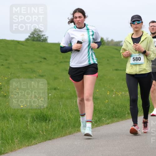 04.05.2025 - 8. Wedeler Halbmarathon Lena Gebhardt http://msf.ph/oto/7841121 04.05.2025 11:53:39 Laufen 580, 2 meine-sportfotos.de