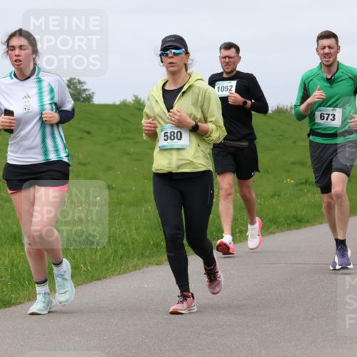 04.05.2025 - 8. Wedeler Halbmarathon Lena Gebhardt http://msf.ph/oto/7841122 04.05.2025 11:53:41 Laufen 580, 1052, 673, 291 meine-sportfotos.de
