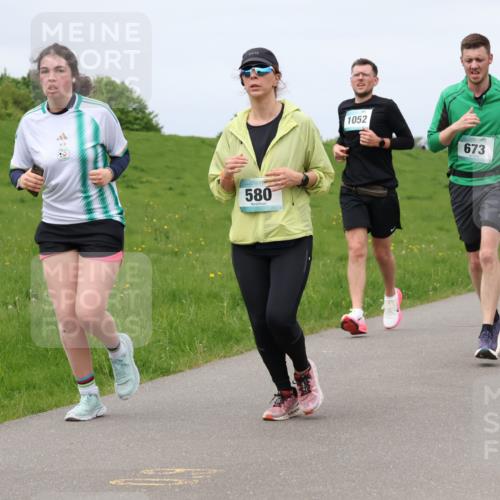 04.05.2025 - 8. Wedeler Halbmarathon Lena Gebhardt http://msf.ph/oto/7841126 04.05.2025 11:53:41 Laufen 580, 1052, 673, 291 meine-sportfotos.de