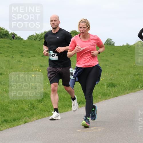 04.05.2025 - 8. Wedeler Halbmarathon Lena Gebhardt http://msf.ph/oto/7841179 04.05.2025 11:54:02 Laufen 142 meine-sportfotos.de