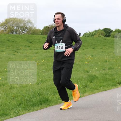 04.05.2025 - 8. Wedeler Halbmarathon Lena Gebhardt http://msf.ph/oto/7841199 04.05.2025 11:54:05 Laufen 548 meine-sportfotos.de