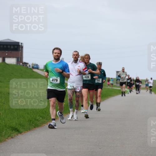 04.05.2025 - 8. Wedeler Halbmarathon Yannick Fuchs http://msf.ph/oto/7841203 04.05.2025 11:48:50 Laufen 879, 326, 1312, 428, 725 meine-sportfotos.de