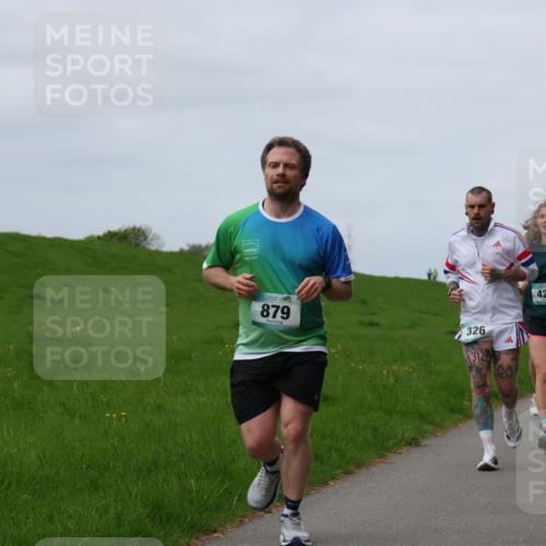 04.05.2025 - 8. Wedeler Halbmarathon Yannick Fuchs http://msf.ph/oto/7841221 04.05.2025 11:48:57 Laufen 879, 326, 1312, 428 meine-sportfotos.de