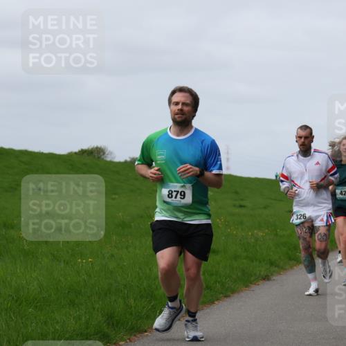 04.05.2025 - 8. Wedeler Halbmarathon Yannick Fuchs http://msf.ph/oto/7841224 04.05.2025 11:48:57 Laufen 879, 326, 1312, 428, 25 meine-sportfotos.de