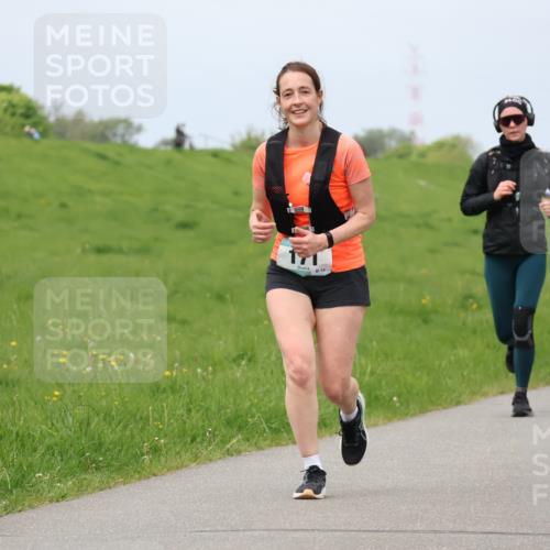 04.05.2025 - 8. Wedeler Halbmarathon Lena Gebhardt http://msf.ph/oto/7841233 04.05.2025 11:54:33 Laufen 445 meine-sportfotos.de