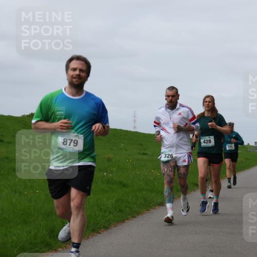04.05.2025 - 8. Wedeler Halbmarathon Yannick Fuchs http://msf.ph/oto/7841243 04.05.2025 11:48:58 Laufen 879, 326, 1312, 428, 725 meine-sportfotos.de